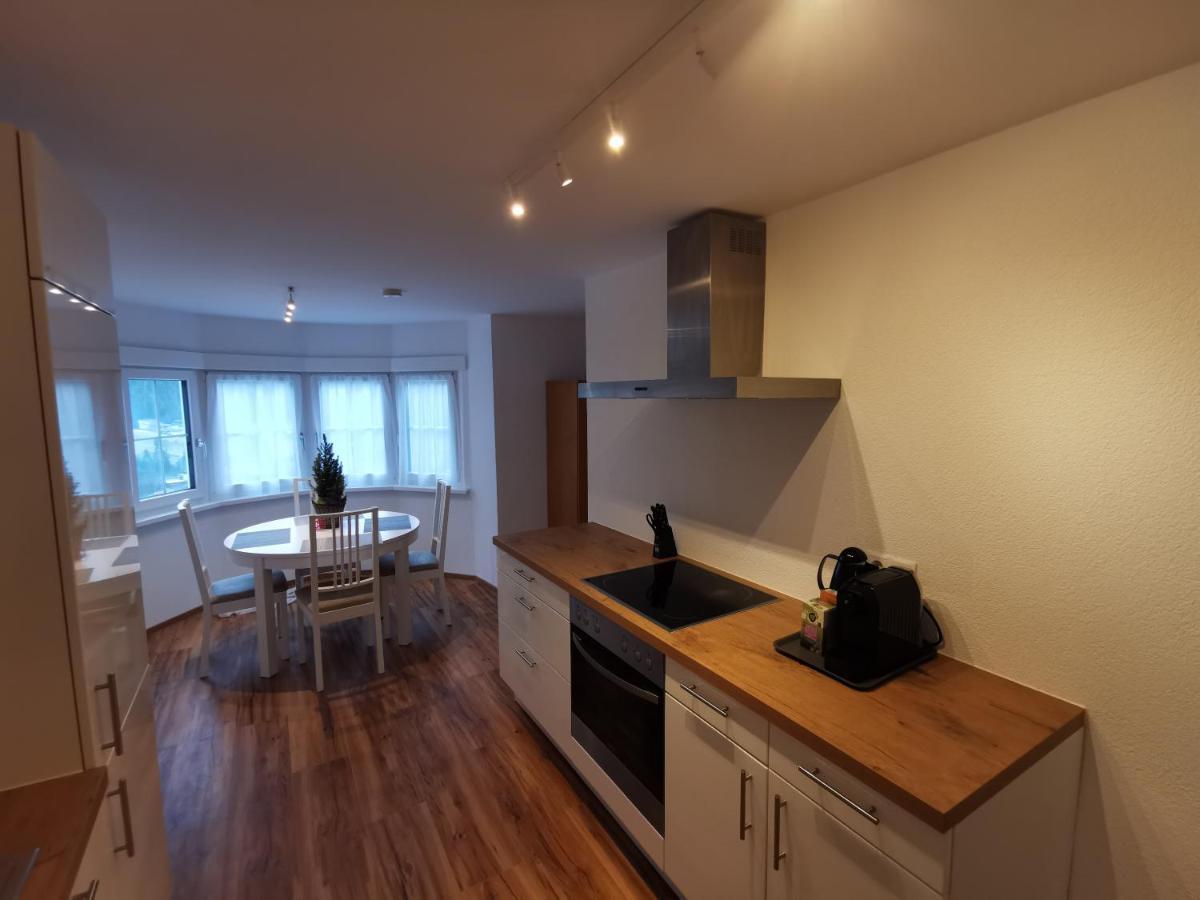 Apartments Haus Schoen - Preise Inclusive Pitztal Sommer Card イェルツェンス エクステリア 写真
