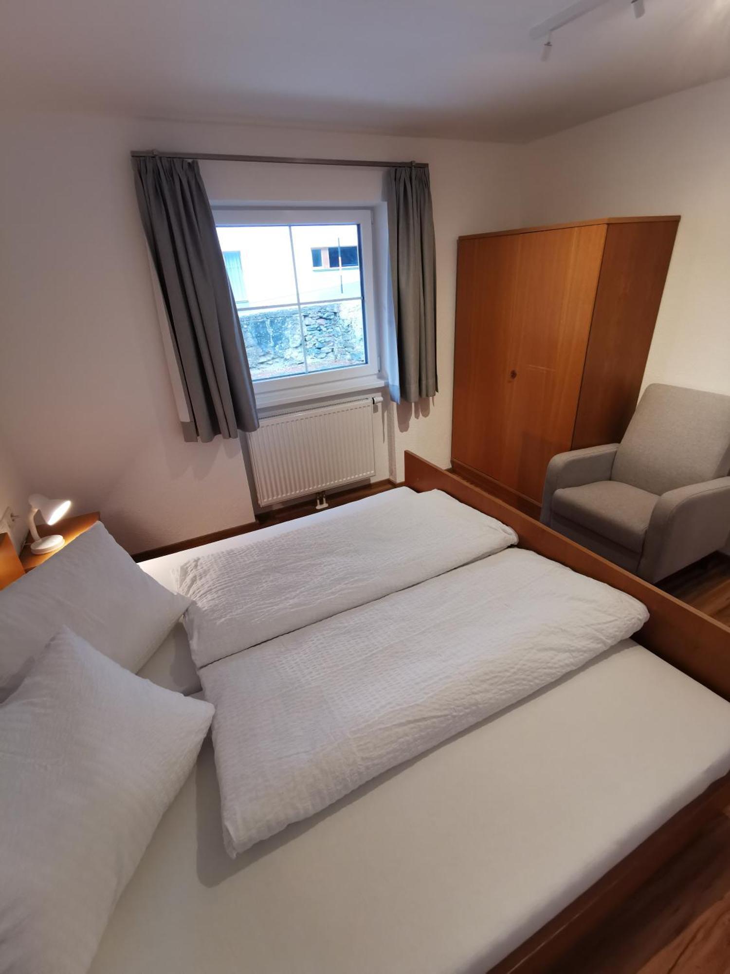Apartments Haus Schoen - Preise Inclusive Pitztal Sommer Card イェルツェンス 部屋 写真