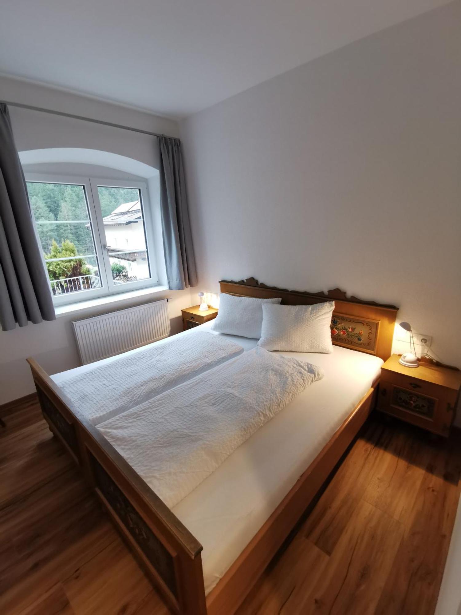 Apartments Haus Schoen - Preise Inclusive Pitztal Sommer Card イェルツェンス 部屋 写真